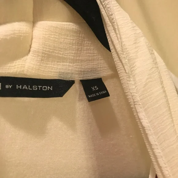 Halston winter white blouse - Picture 4 of 7